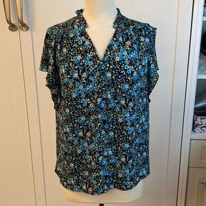 Counterparts v-neck blouse in beautiful spring flower print